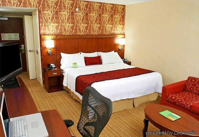 Courtyard By Marriott Silver Spring Downtown Экстерьер фото
