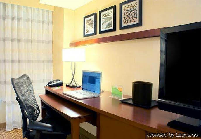 Courtyard By Marriott Silver Spring Downtown Экстерьер фото